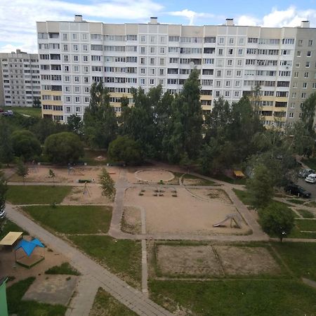Комната Для Гостей Рядом С Станцией Метро Каменная Горка Minsk Exterior foto